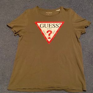 Men size medium Guess shirt Olive green